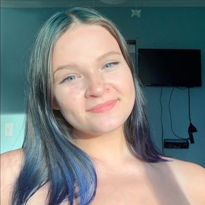 Meet your Posher, Lily